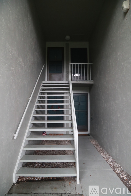 306 Palm Coast Pkwy NE 2 Beds Apartment for Rent - Photo gallery 3
