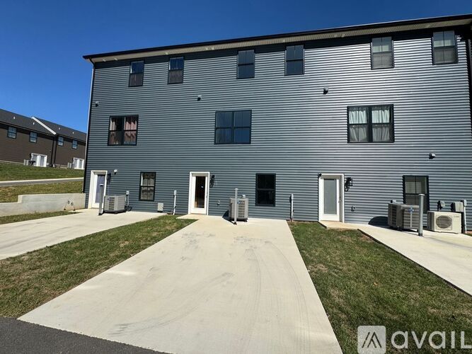 66 Pelt Ln 3 Beds Townhouse for Rent - Photo gallery 2