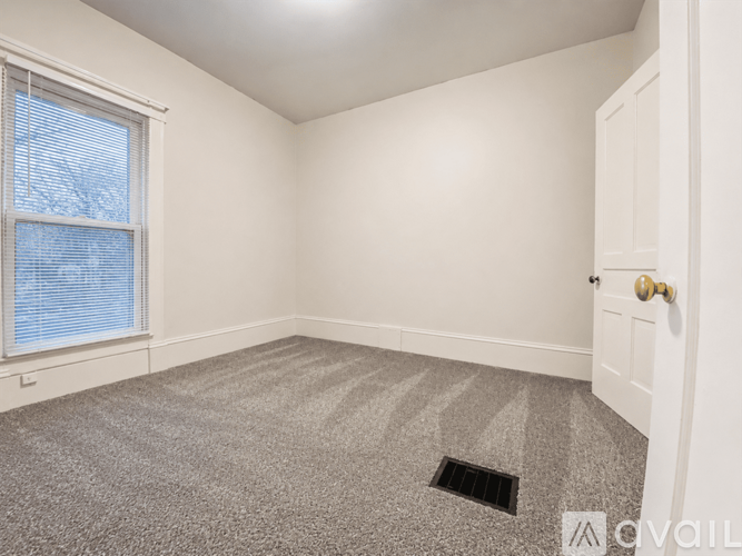 613 1st St 1 Apartment for Rent - Photo gallery 4