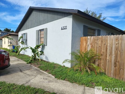 6321 S Roberts Ave 2 Beds Apartment for Rent