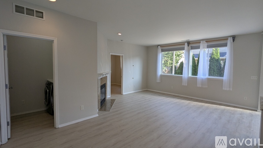 26833 225th Avenue Southeast 4 Beds Single Family Home for Rent - Photo gallery 4