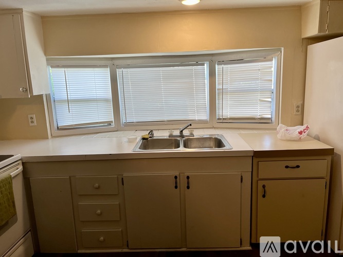 16092 Schaffer Street 2 Beds Single Family Home for Rent - Photo gallery 3