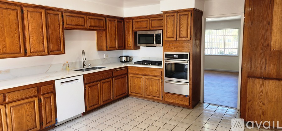 444 South Adria Place 5 Beds Single Family Home for Rent - Photo gallery 3