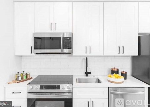 1016 17Th Place Northeast 1 Apartment for Rent
