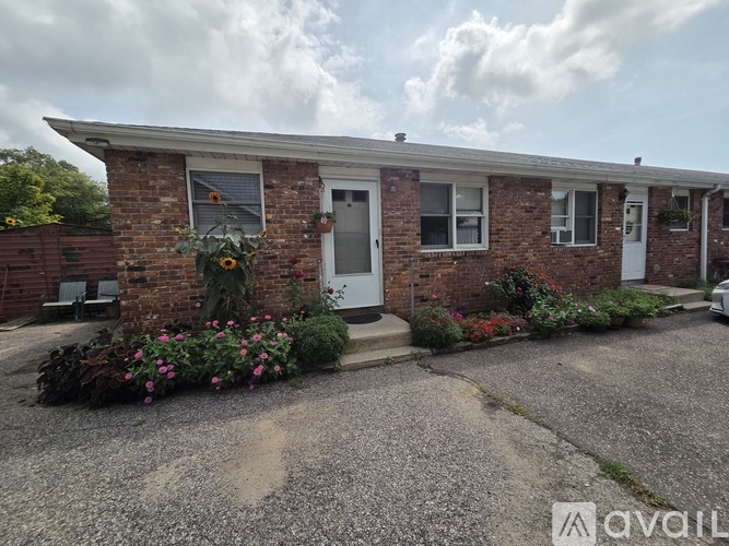 132 Merrick Road 1 Apartment for Rent - Photo gallery 1