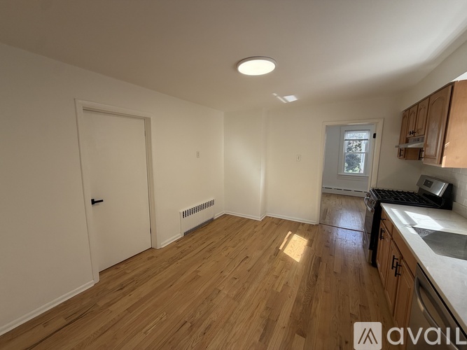 180 Avenue F 2 Beds Apartment for Rent - Photo gallery 4