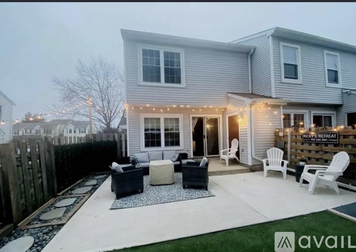 22 Van Horn Place 3 Beds Townhouse for Rent - Photo gallery 2