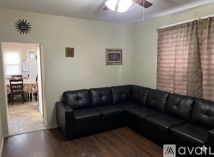95-22 104th Street 3 Beds Apartment for Rent - Photo gallery 3