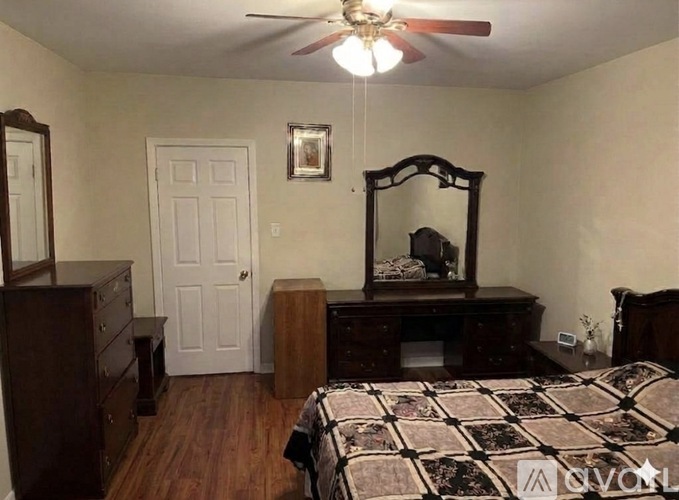 95-22 104th Street 3 Beds Apartment for Rent - Photo gallery 4