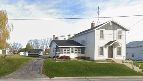 W1580 U.S. 151 3 Beds Apartment for Rent