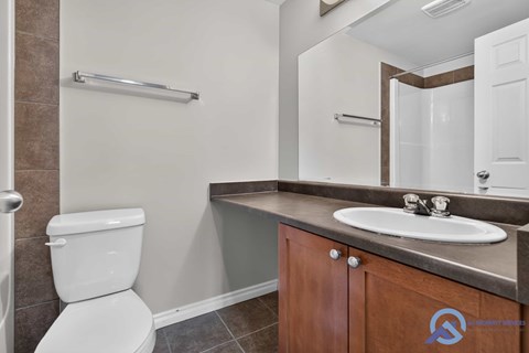 #109, 10235 112 Street Northwest 2 Beds Apartment for Rent