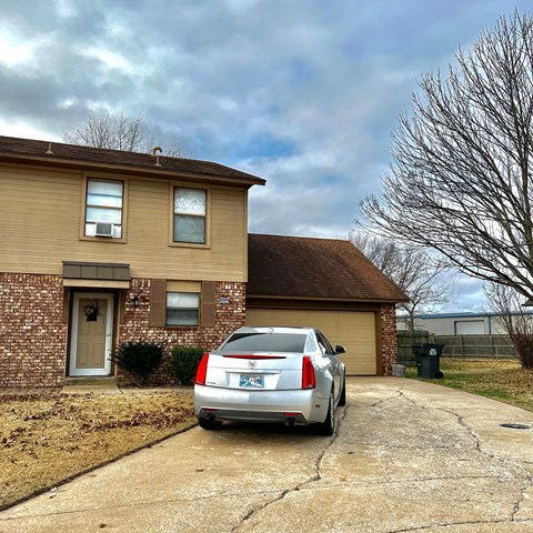 8402-A E 110Th Pl. S. Studio Apartment for Rent
