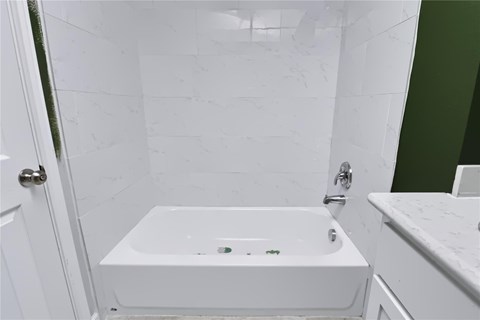 11930 Ashcroft 3 Beds Apartment for Rent