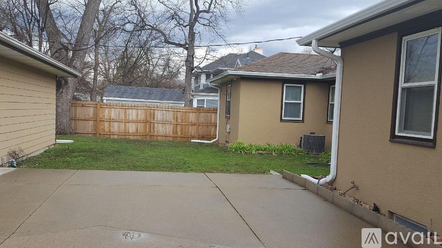 1411 S Duluth Ave 2 Beds Single Family Home for Rent - Photo gallery 3