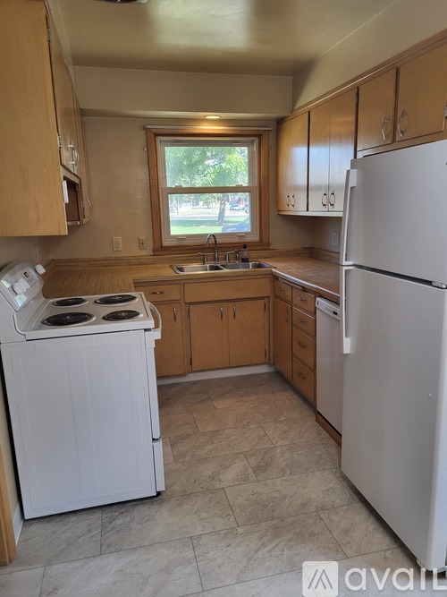 1411 S Duluth Ave 2 Beds Single Family Home for Rent - Photo gallery 4