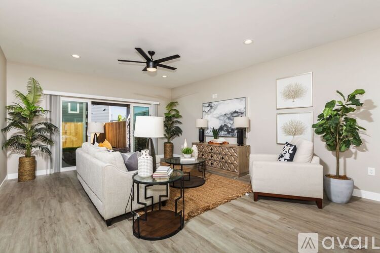 4927 West Mountain View Drive 4 Beds Single Family Home for Rent - Photo gallery 2