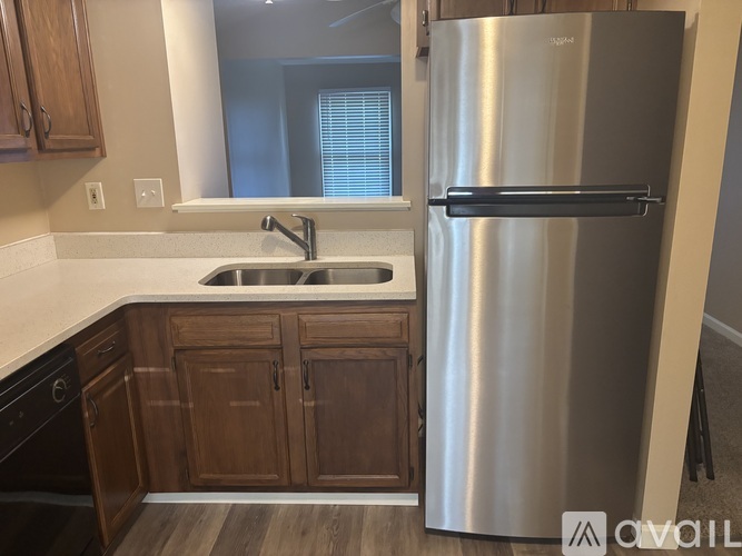 216 Cranbrooke Drive 2 Beds Townhouse for Rent - Photo gallery 3