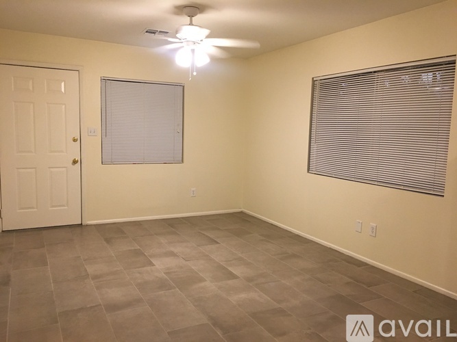 2102 West Orangewood Avenue 1 Condo for Rent - Photo gallery 2