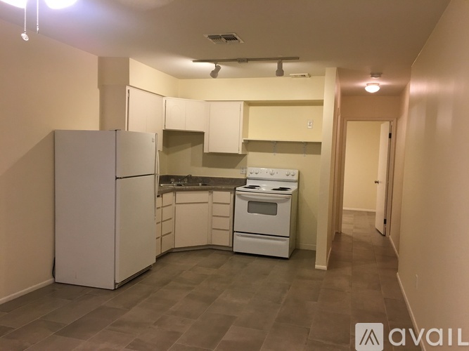 2102 West Orangewood Avenue 1 Condo for Rent - Photo gallery 3