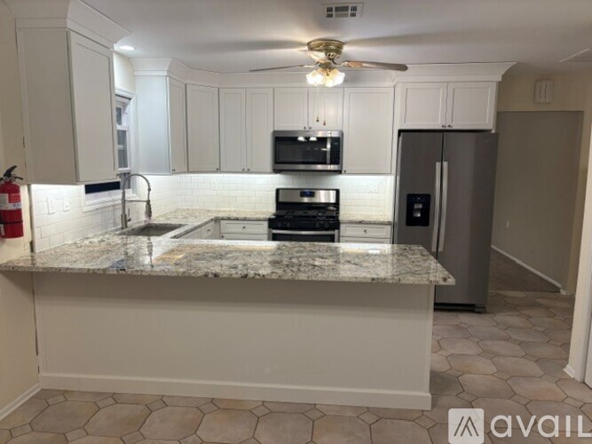 207 Torrey Pines Drive 2 Beds Single Family Home for Rent - Photo gallery 1