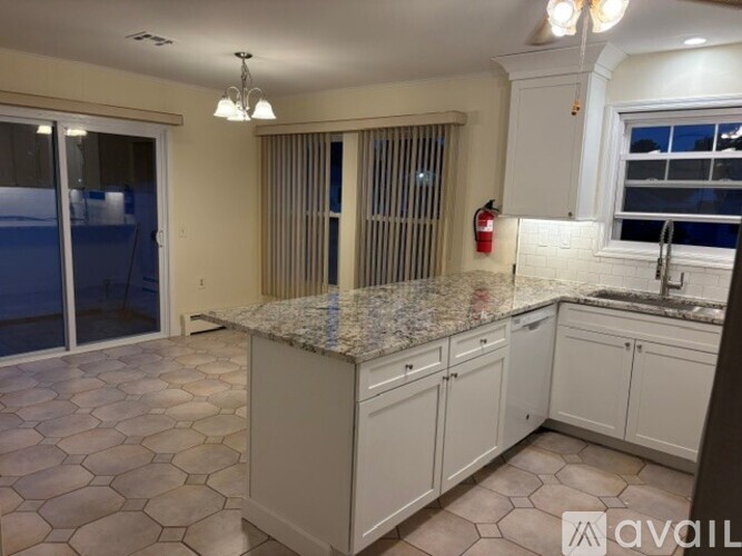207 Torrey Pines Drive 2 Beds Single Family Home for Rent - Photo gallery 2
