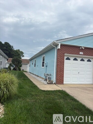 207 Torrey Pines Drive 2 Beds Single Family Home for Rent - Photo gallery 5