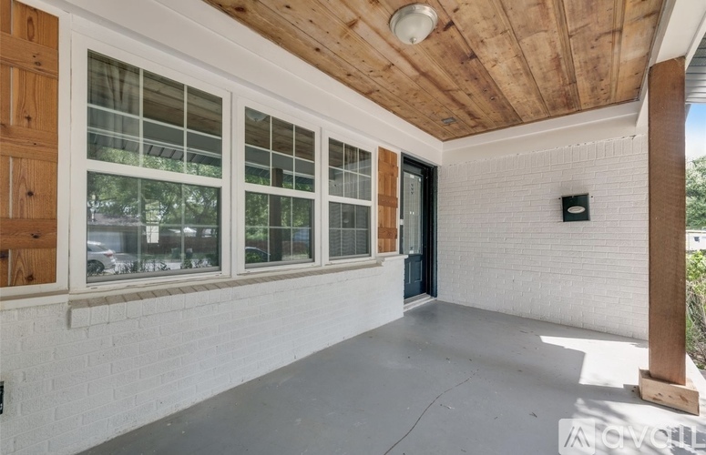 6911 Glen Hills Rd 4 Beds Single Family Home for Rent - Photo gallery 3