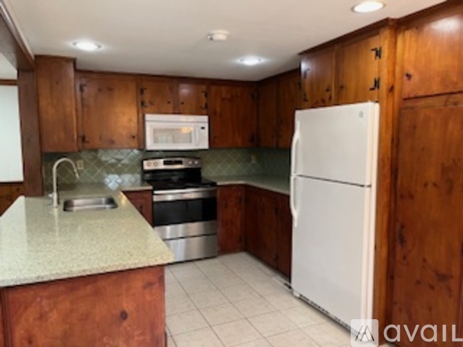 15 Tam-O-Shanter Way 2 Beds Single Family Home for Rent - Photo gallery 4
