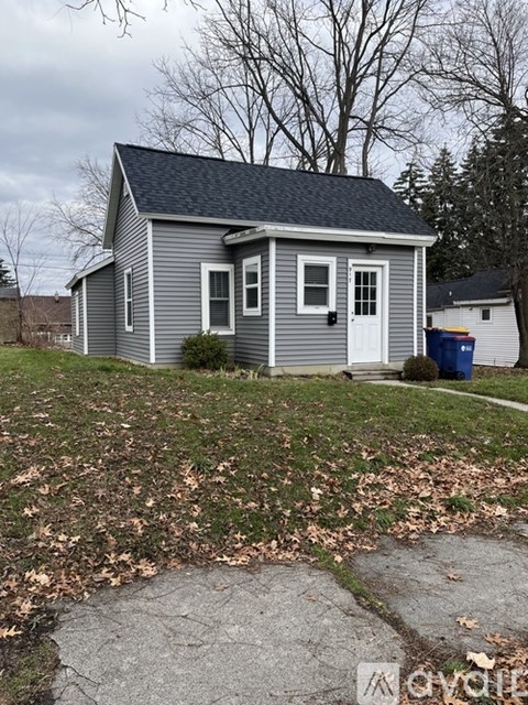 917 Innes Street Northeast 2 Beds Apartment for Rent