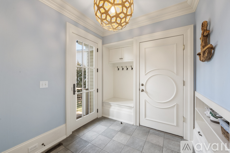 8 East Point Lane 5 Beds Single Family Home for Rent - Photo gallery 4