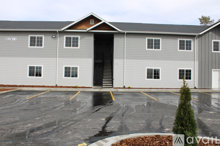 665 Heyburn Avenue West 2 Beds Apartment for Rent - Photo gallery 2