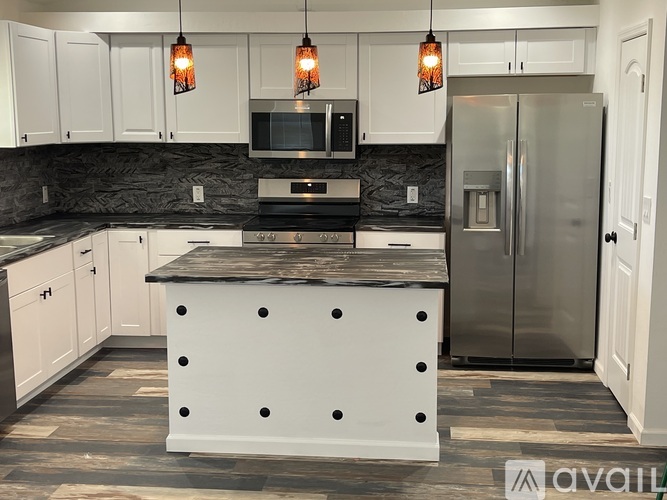 1350 South Peach Trail 1 Single Family Home for Rent - Photo gallery 2