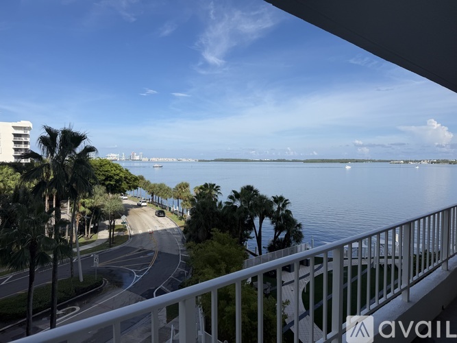 200 Southeast 15th Road, Unit 6F 1 Single Family Home for Rent - Photo gallery 1