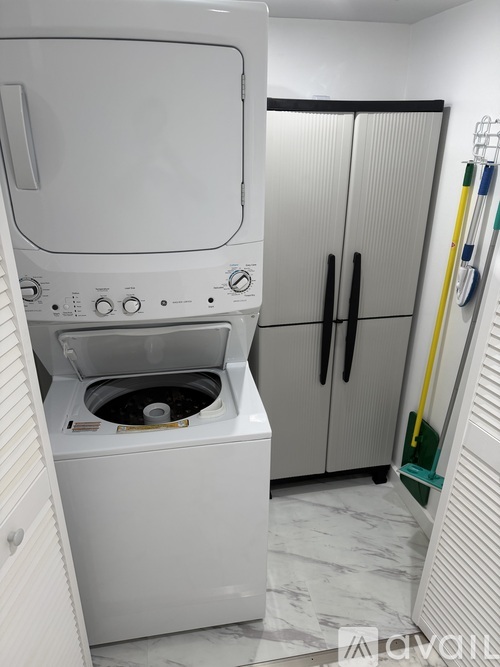 200 Southeast 15th Road, Unit 6F 1 Single Family Home for Rent - Photo gallery 5