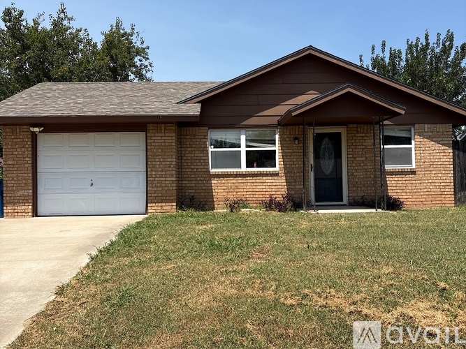 1330 E Moses St 3 Beds Single Family Home for Rent - Photo gallery 2