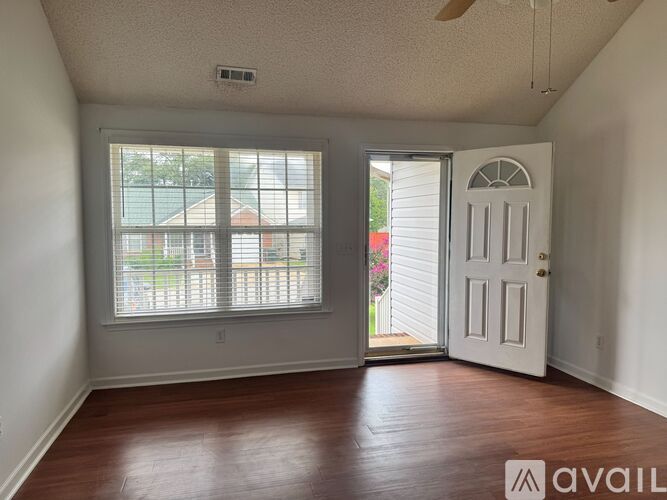 107 Cosmos Lane 3 Beds Single Family Home for Rent - Photo gallery 4