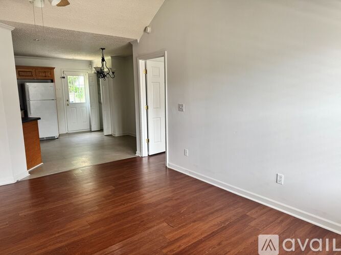 107 Cosmos Lane 3 Beds Single Family Home for Rent - Photo gallery 5