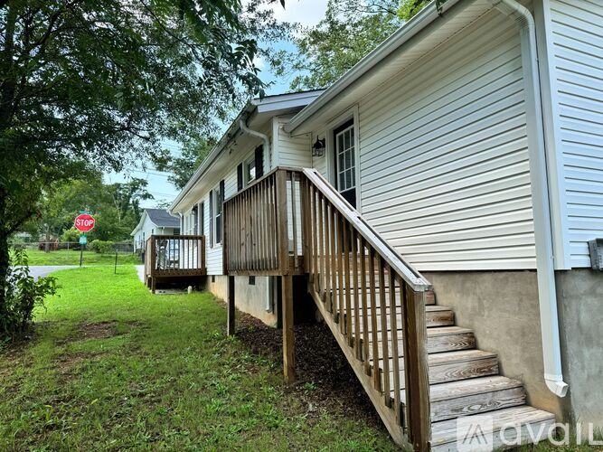 600 Sunnyside Drive 3 Beds Single Family Home for Rent - Photo gallery 5