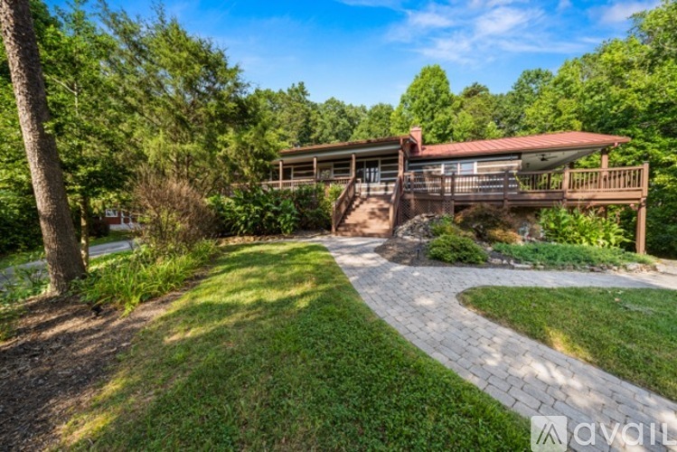 2004 Thompson Road 4 Beds Single Family Home for Rent - Photo gallery 1