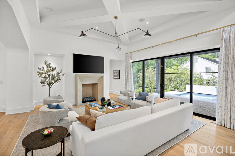 2624 Providence Road 5 Beds Single Family Home for Rent - Photo gallery 4