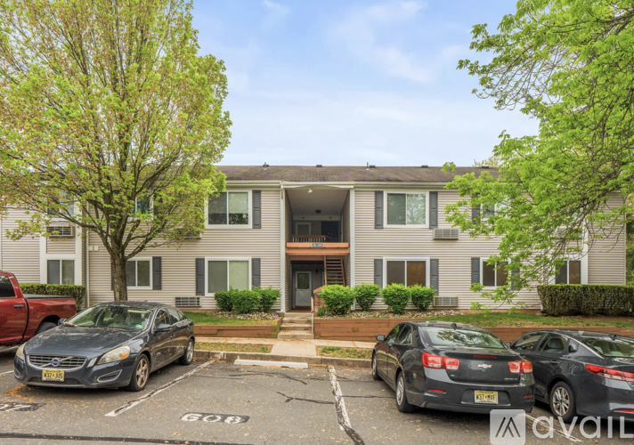 43 Bolton Court 2 Beds Condo for Rent - Photo gallery 1
