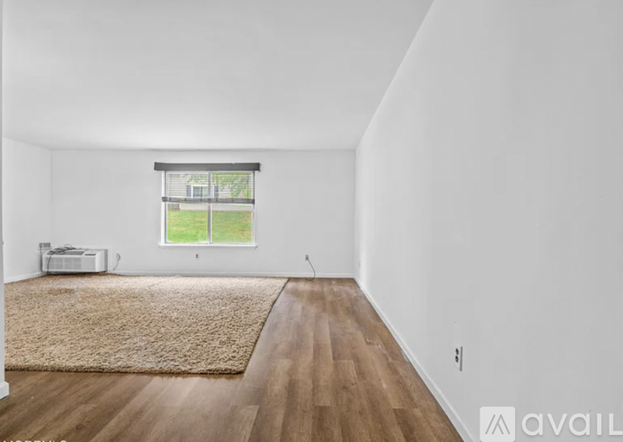 43 Bolton Court 2 Beds Condo for Rent - Photo gallery 5