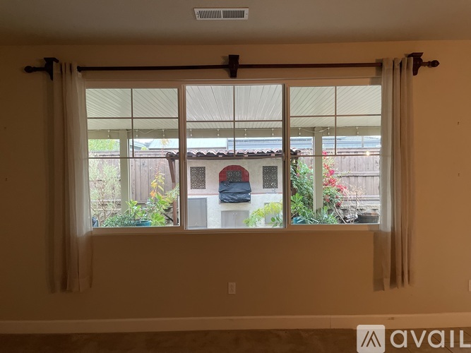 949 Ireland Street 4 Beds Single Family Home for Rent - Photo gallery 5