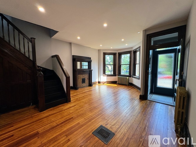 1532 East Capitol Street Northeast 3 Beds Townhouse for Rent - Photo gallery 2