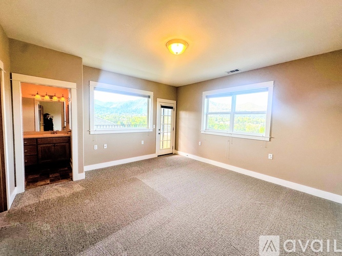 913 Plum Ridge Dr 3 Beds Townhouse for Rent - Photo gallery 3