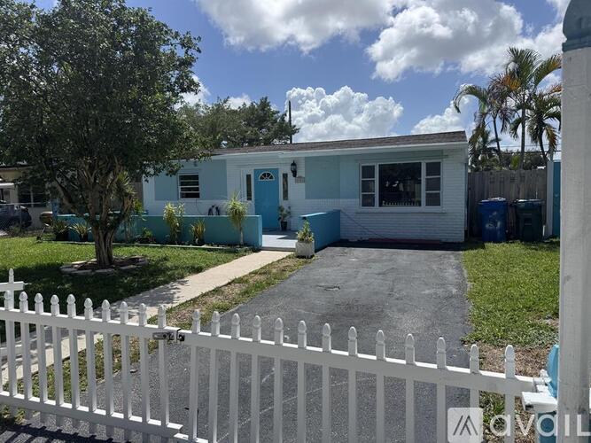 6101 NE 4th Avenue 3 Beds Single Family Home for Rent - Photo gallery 1
