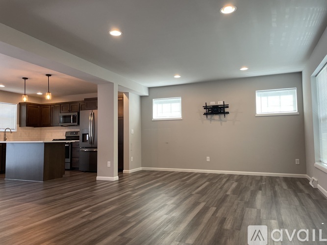 813 Feather Sound Dr 3 Beds Single Family Home for Rent - Photo gallery 2
