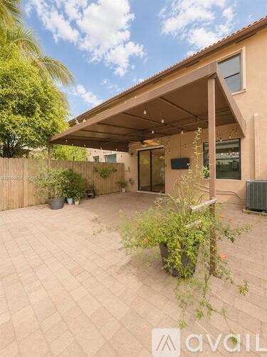 SW 71st St 3 Beds Townhouse for Rent - Photo gallery 4
