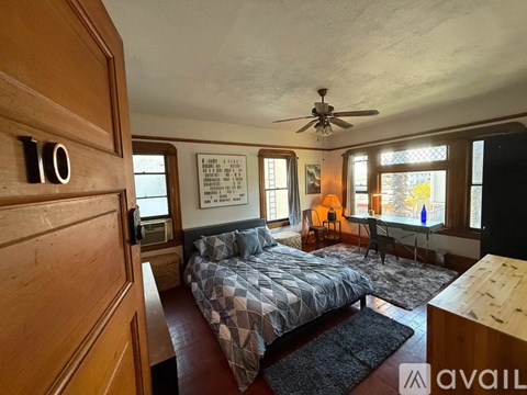 826 S Burlington Ave 1 Apartment for Rent
