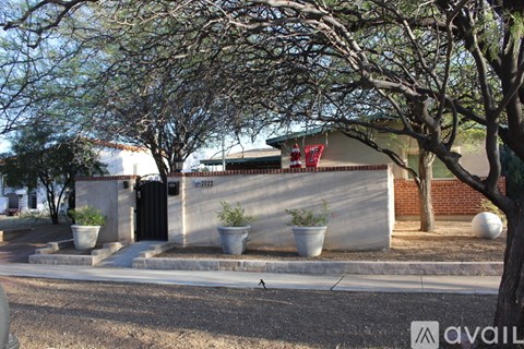 2022 East 9Th Street 3 Beds Apartment for Rent